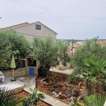 Sunce Apartment Vrbnik Exterior photo